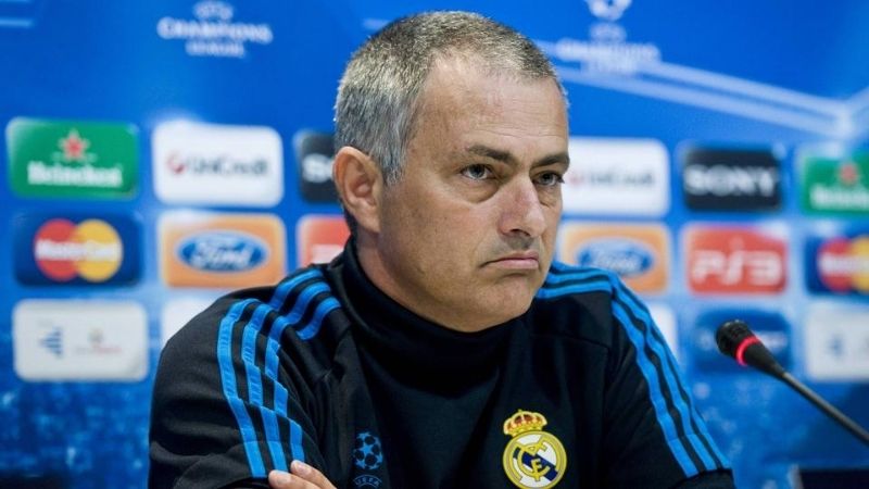 Mourinho cần mua 6 vị trí để vá hàng thủ Real Madrid vốn quá mong manh.