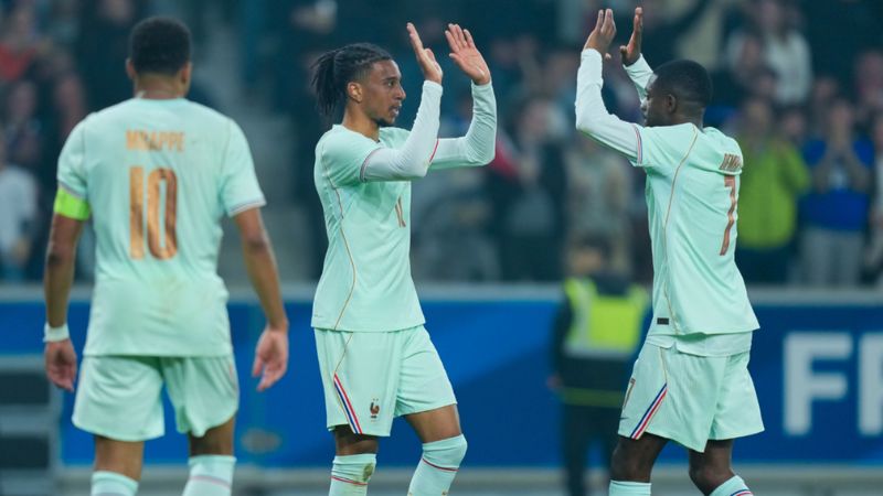 Olise lập siêu phẩm hoàn tất hat-trick; Mbappé lỡ hẹn kỷ lục ghi bàn của Giroud.